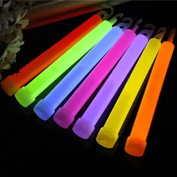 9 színben Eldobható Glow Stick LED-es Sürgősségi Neon Botok Fény Szabadtéri Túrázás Kemping Villám Neon 15cm Túlélő Készlet Hook